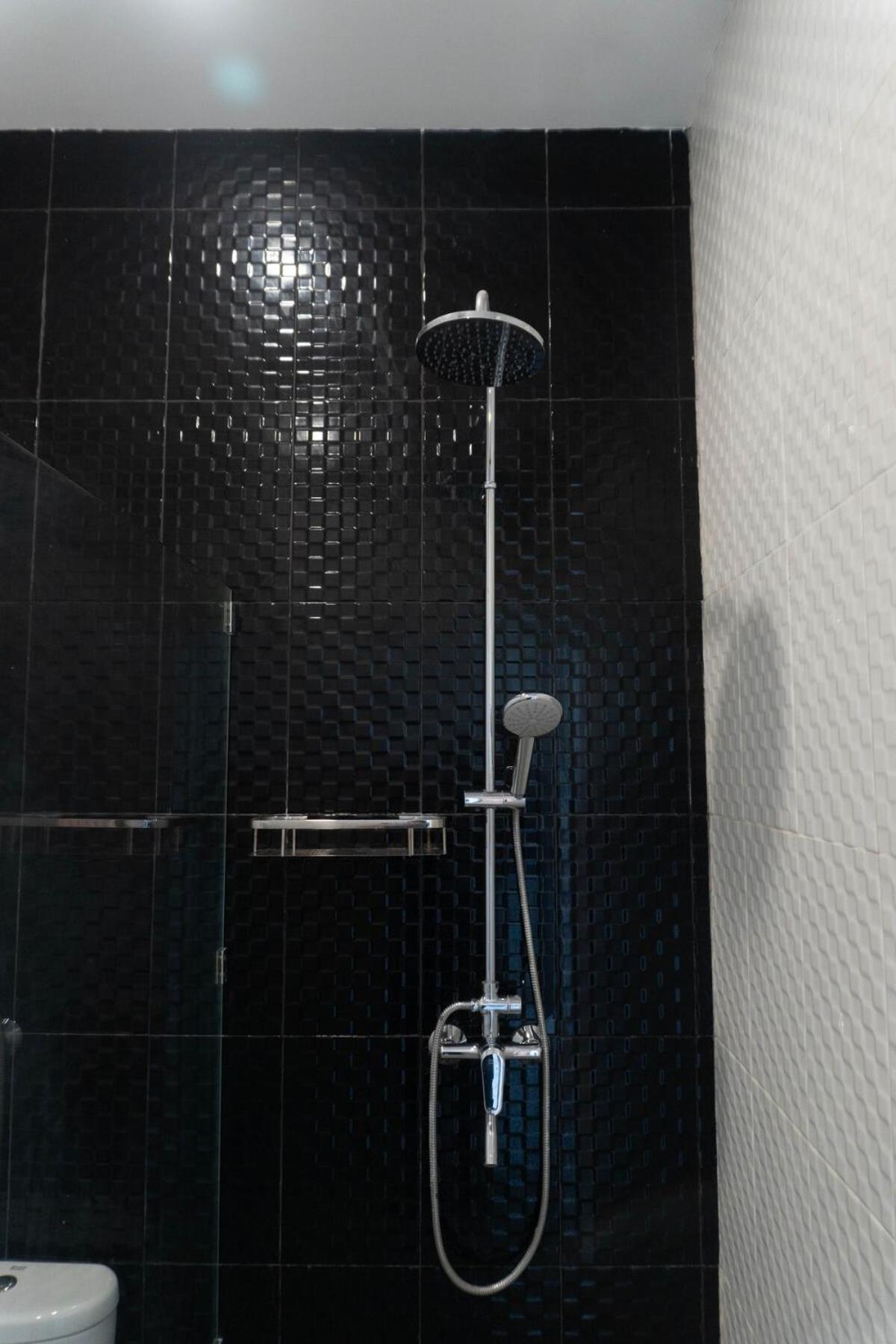 New! Queen - 2br In Villa *